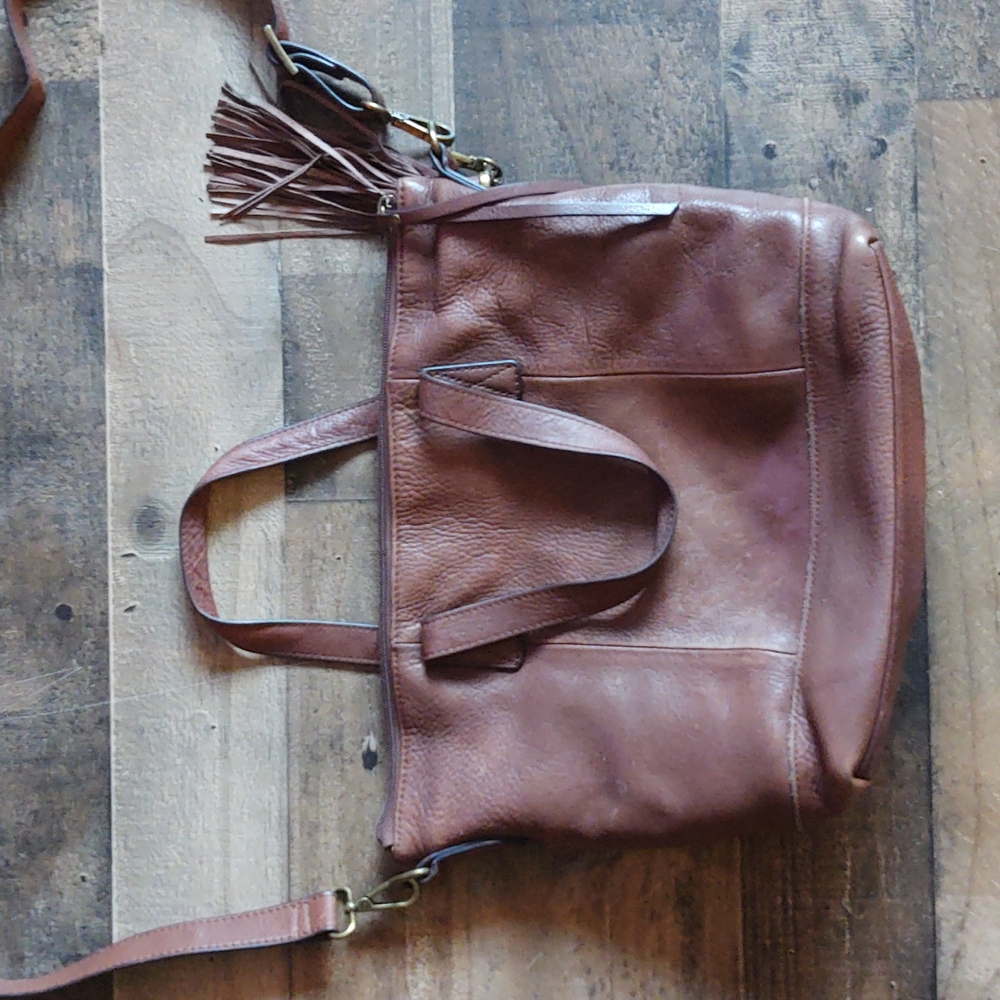 G.H. Bass & Co Brown Leather Crossbody Bag - Picture 3 of 12